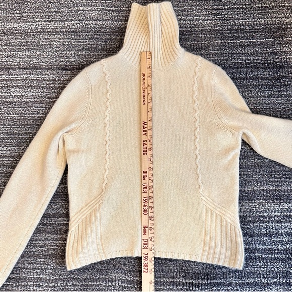 Vintage Cashmere Turtleneck Sweater Fits size Small Cream Y2K Classic - Picture 10 of 14